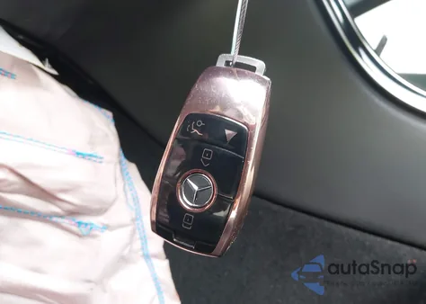 2019 Mercedes-Benz C 300 из США, поврежденный, VIN 55SWF8DB6KU311910